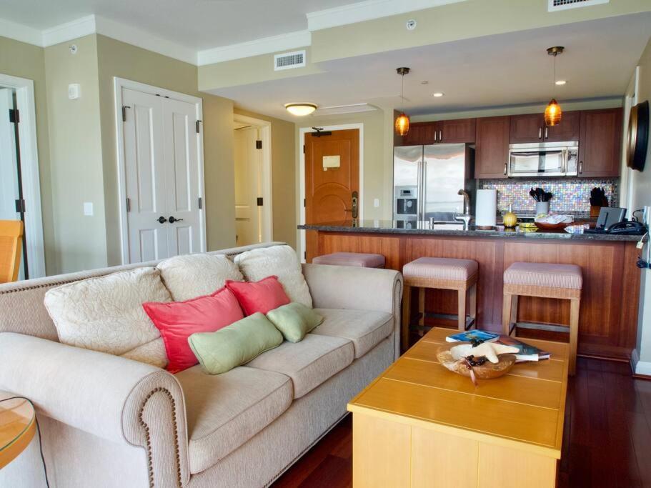 Ocean View One Bedroom At Honua Kai!! ลาไฮนา ภายนอก รูปภาพ